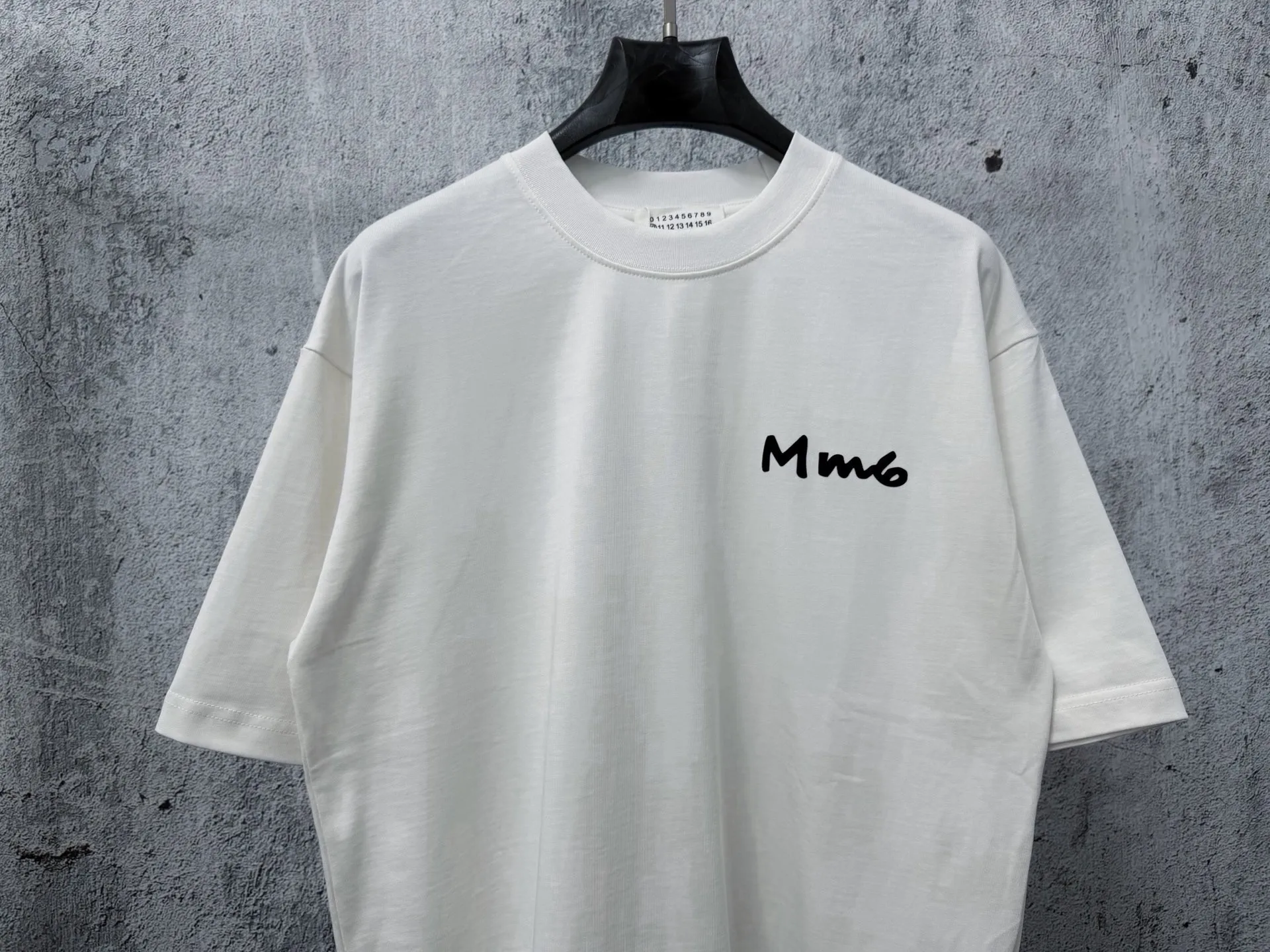 【Maison Margiela】 26ss T logo ， Same Style t Versatile ：Black，White Size：XS-L